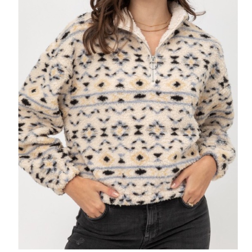 Fair Cropped Sherpa Fleece pullover